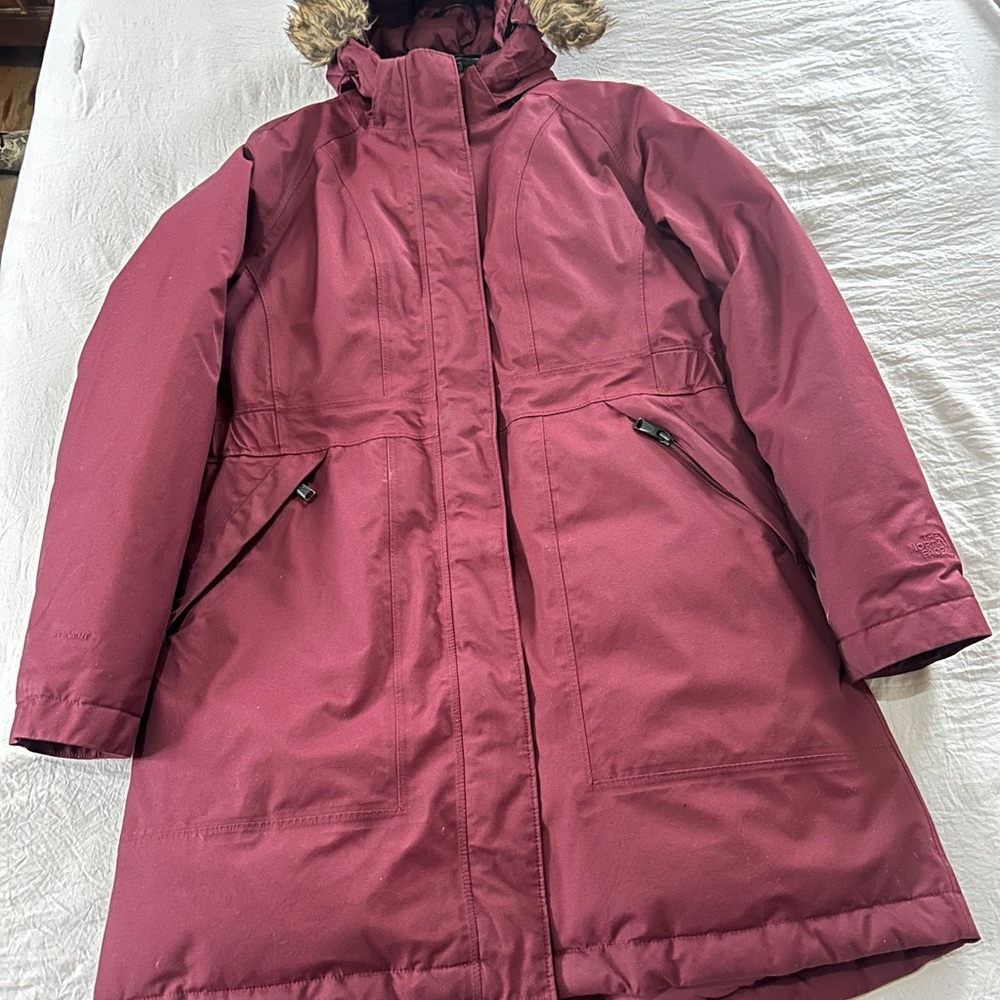 Burgundy Dryvent Northface winter coat size large - Picture 3 of 8